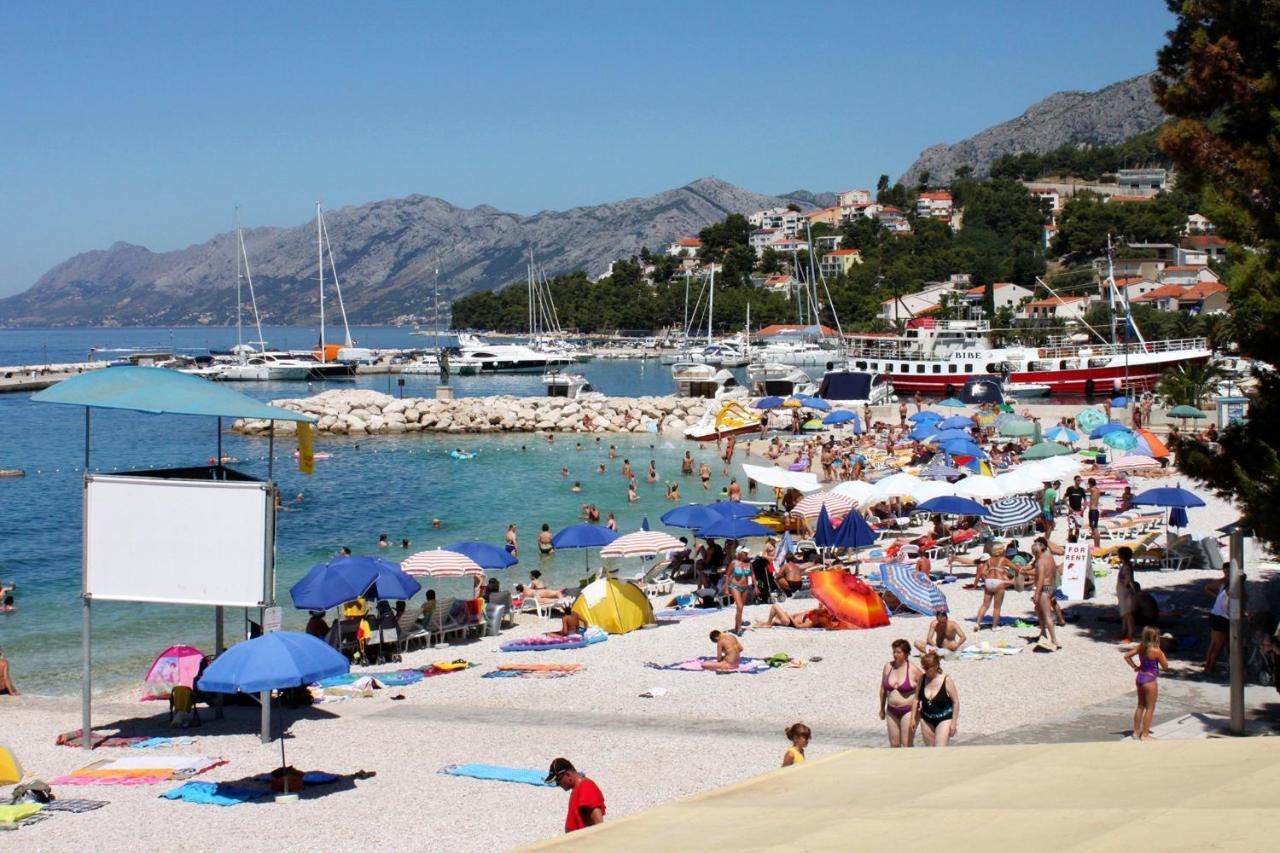 Family friendly apartments with a swimming pool Baska Voda, Makarska - 12442 Exteriör bild