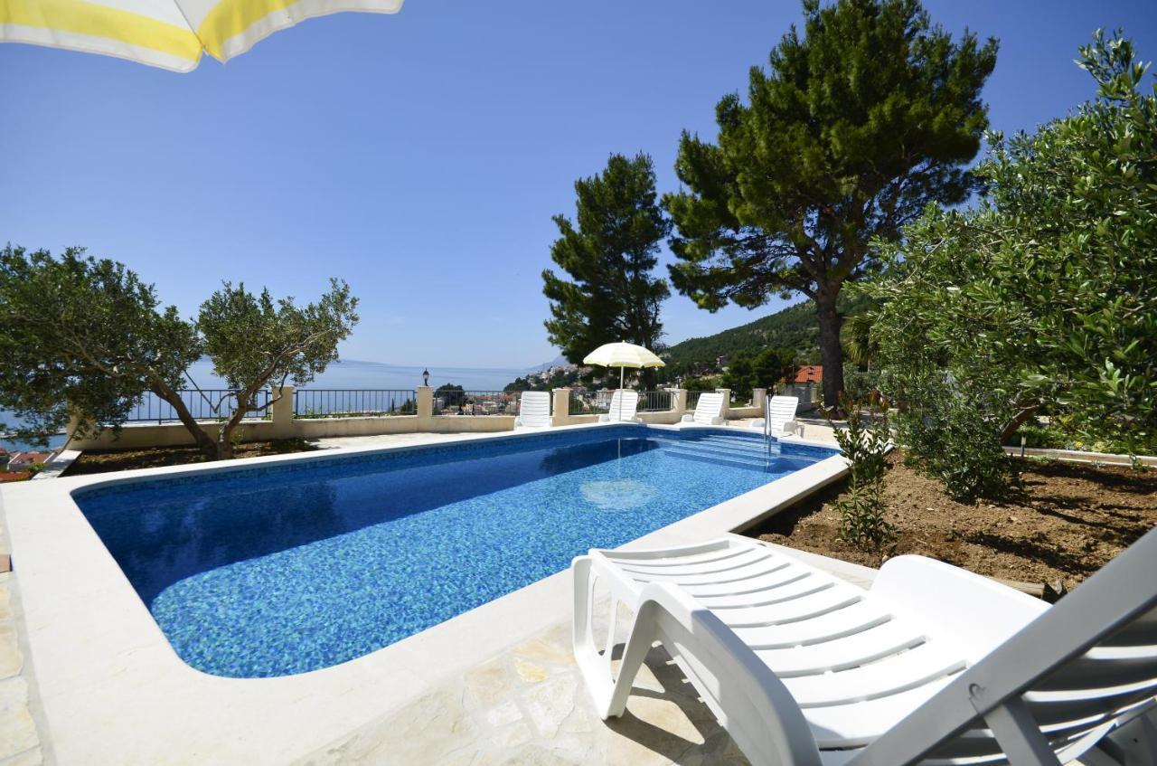 Family friendly apartments with a swimming pool Baska Voda, Makarska - 12442 Exteriör bild