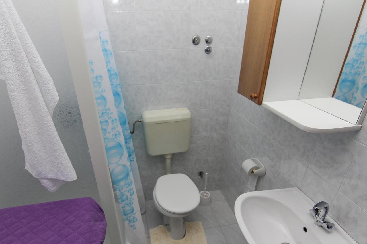 Family friendly apartments with a swimming pool Baska Voda, Makarska - 12442 Exteriör bild