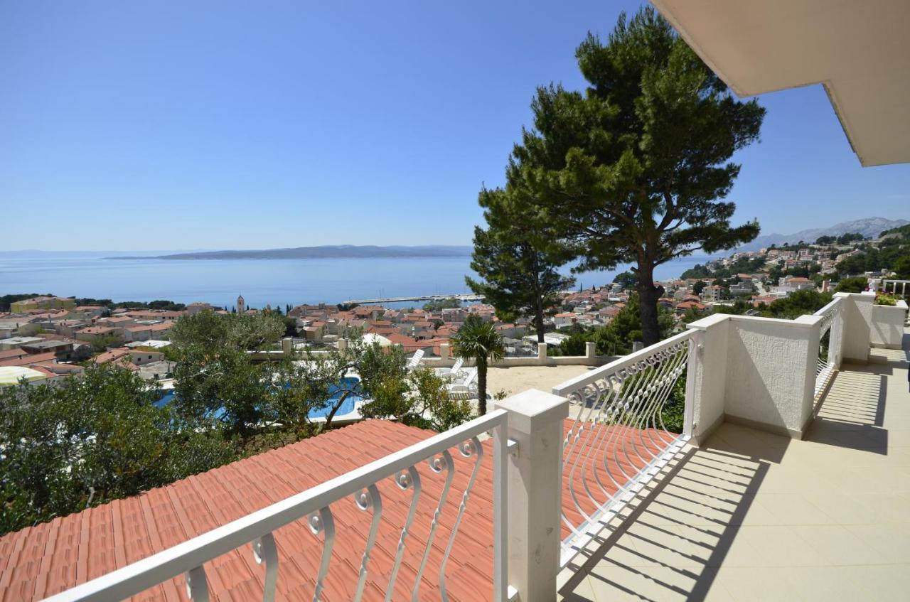 Family friendly apartments with a swimming pool Baska Voda, Makarska - 12442 Exteriör bild