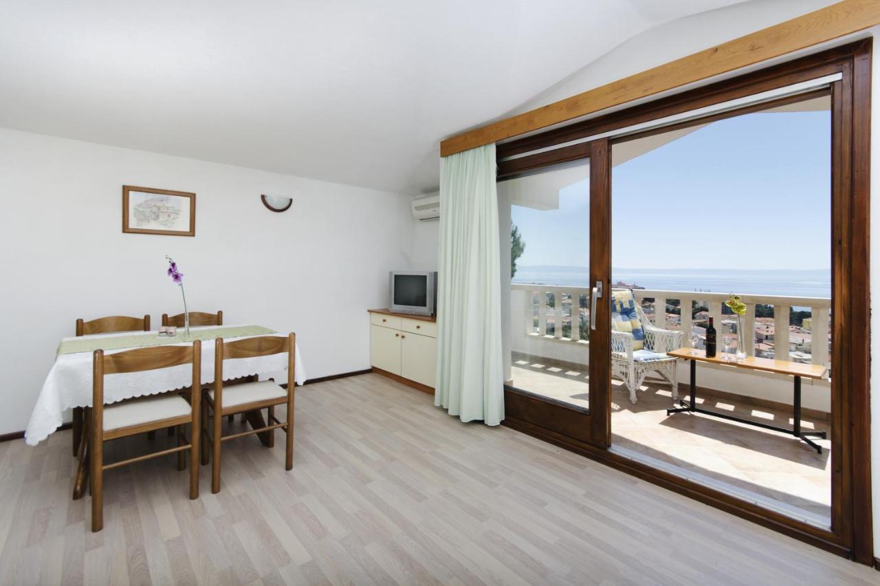Family friendly apartments with a swimming pool Baska Voda, Makarska - 12442 Exteriör bild